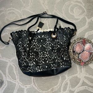 NWOT🌷ALDO🌷Black laser cut polyurethane lined bag removable shoulder strap